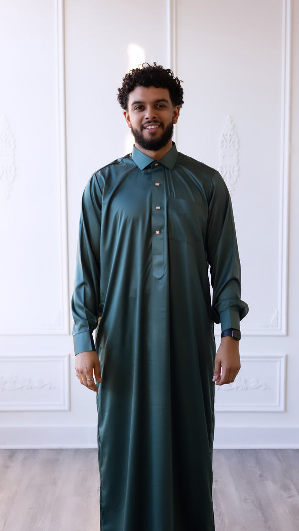 Omar Collection - Saudi Collar Thobe with Golden Buttons - Kaitoke
