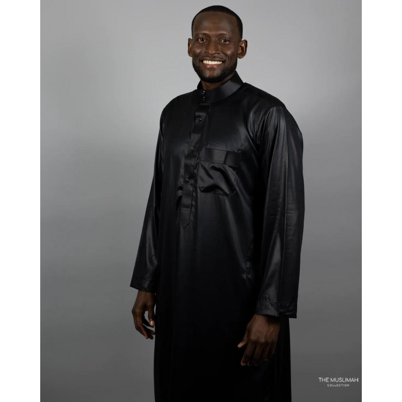 Saudi Collared Thobe (Pure Black)
