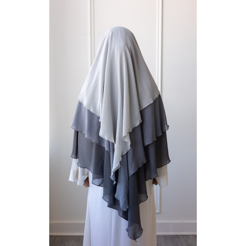 ★Premium 3 レイヤードKhimar (Taupe)【新品、未使用】 Three Layer Champagne Taupe Khimar - The Modease