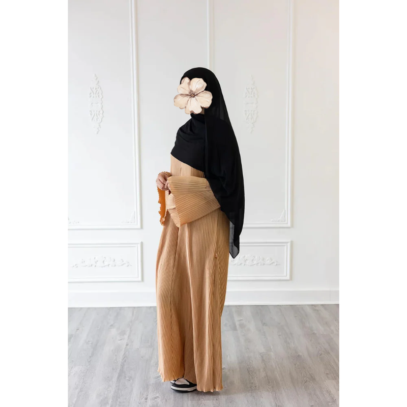 Pleated Plain Abaya (Marzipan)