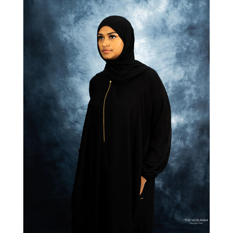 Black Golden Zipper Abaya with Matching Pockets for Breastfeeding