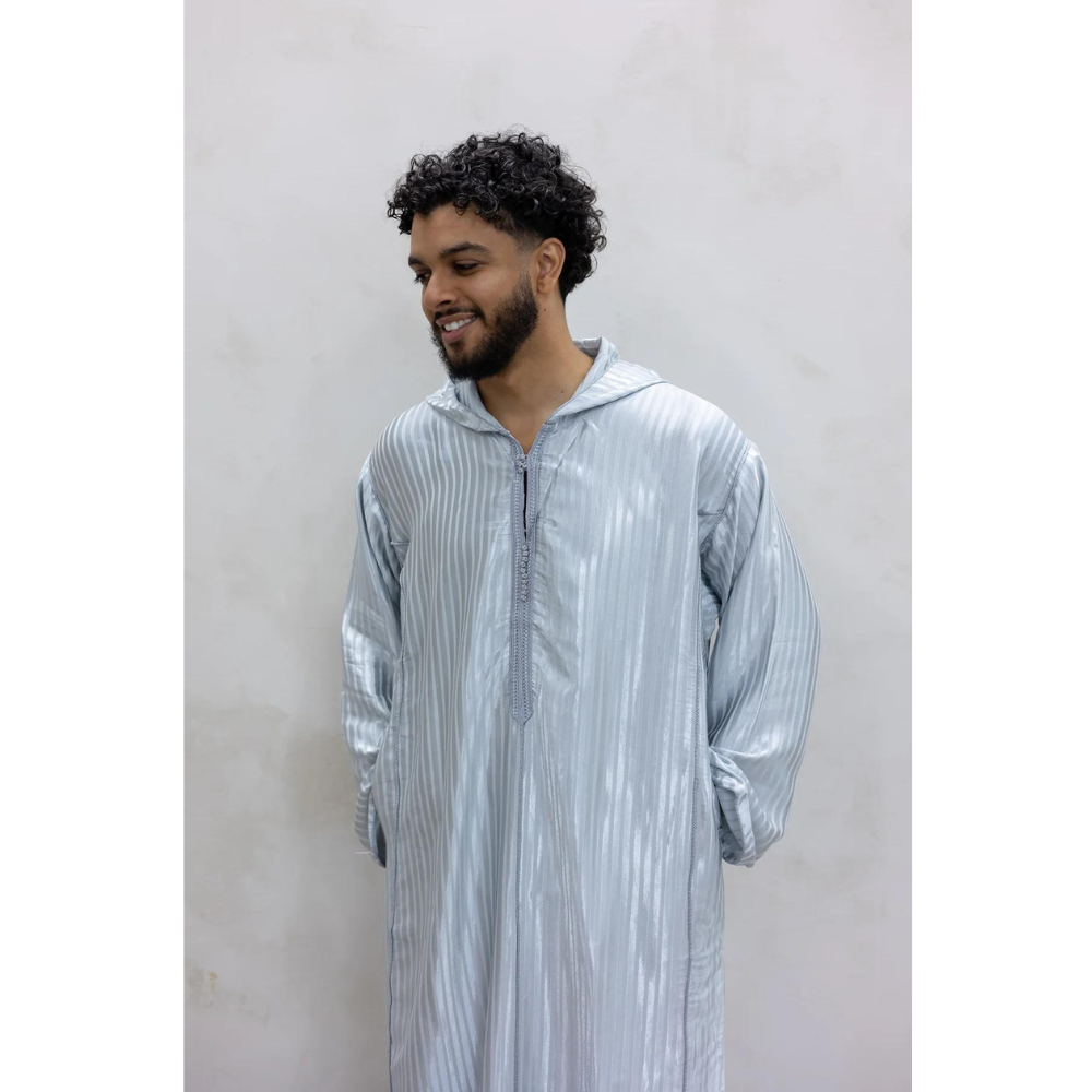 Hooded thobe on sale