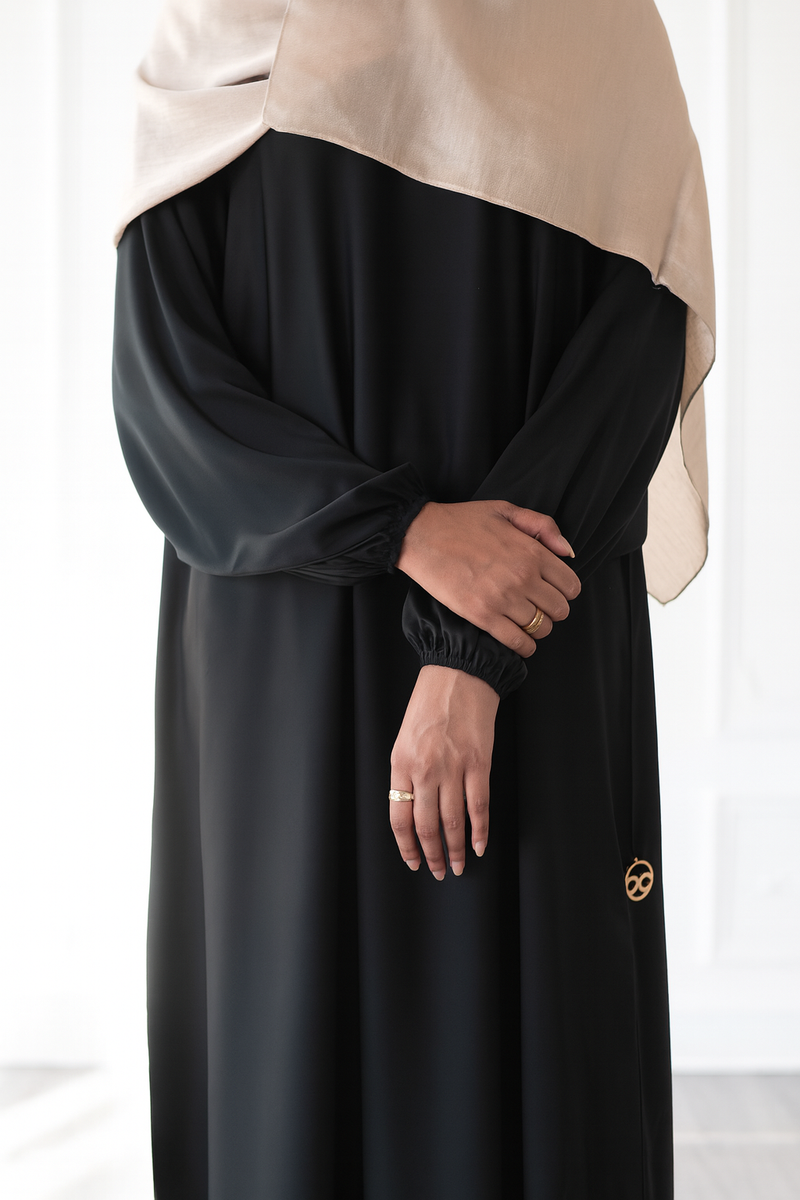 Butter Safiyyah Textured Abaya - Space Black