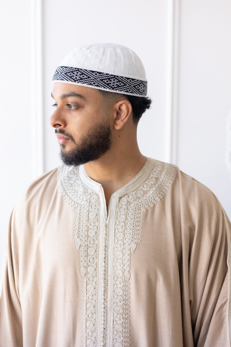 TrueFit Brimless Kufi Skullcap (White/Beige)