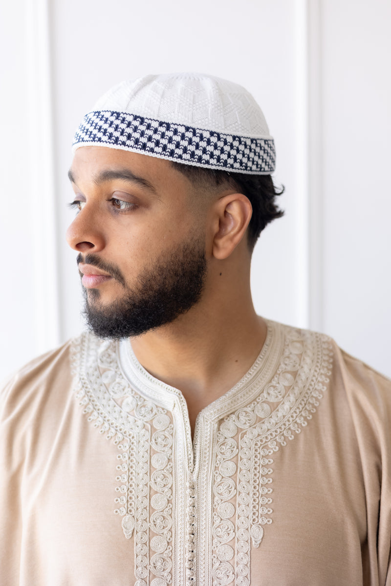 TrueFit Brimless Kufi Skullcap (White/Beige)