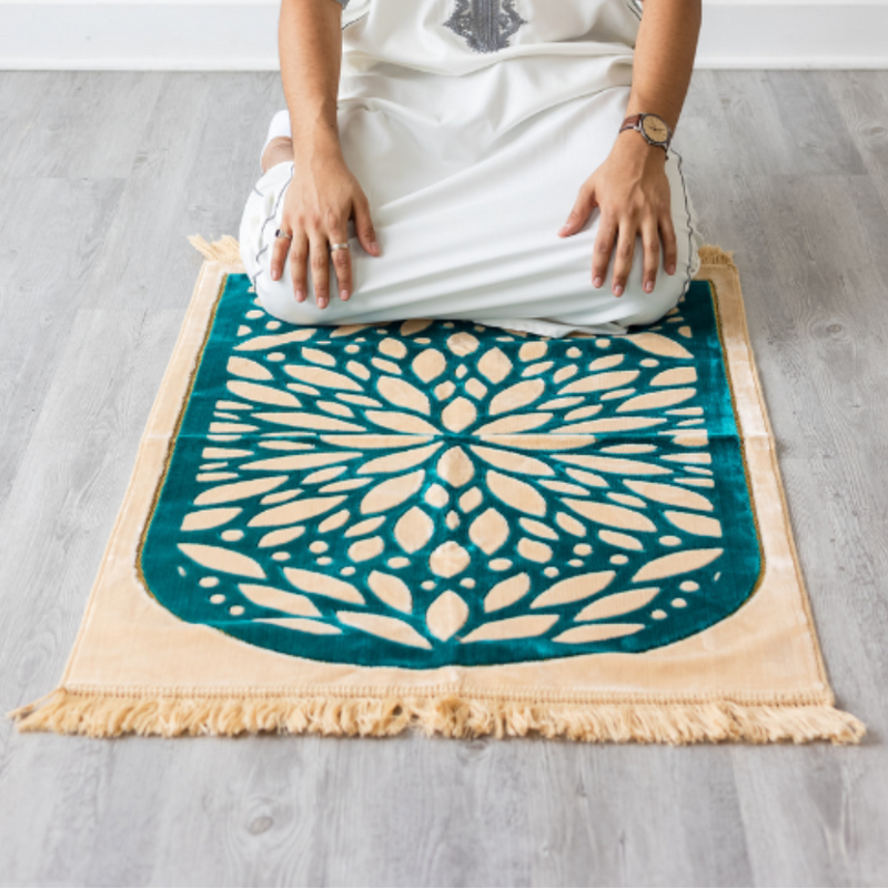 Marquise Design Teal and Beige Prayer Mat